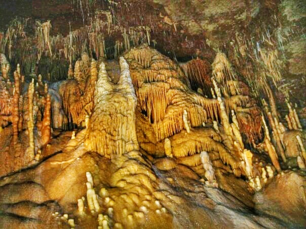 Natural Bridge Caverns