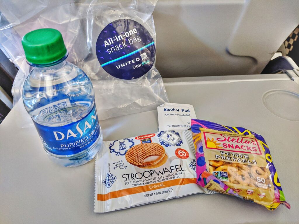 Snack pack on United flight